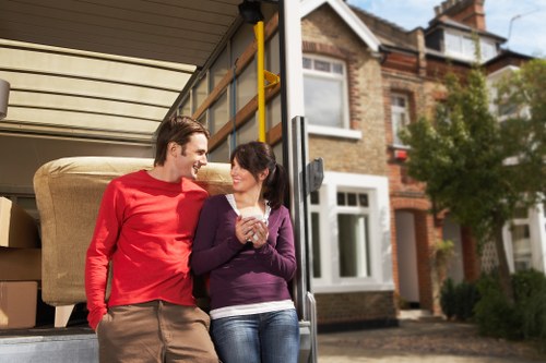Van service for flat moves in Southwark near local residential buildings